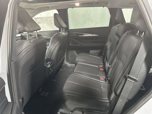 Certified 2026 INFINITI QX60 Luxe w/ Cargo Package image 5
