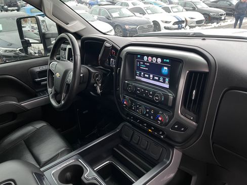 Used 2017 Chevrolet Silverado 2500 LTZ w/ Vortec Plus Package image 19
