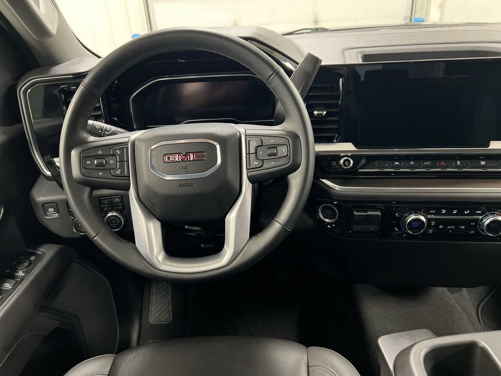 Used 2025 GMC Sierra 1500 SLT AWD/4WD image 11