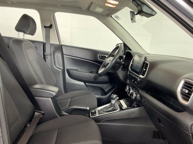 Used 2026 Hyundai Venue SEL FWD image 19