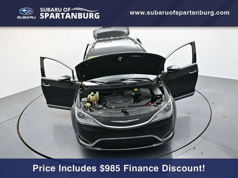 Used 2017 Chrysler Pacifica Touring-L Plus w/ Advanced Safetytec Group image 35