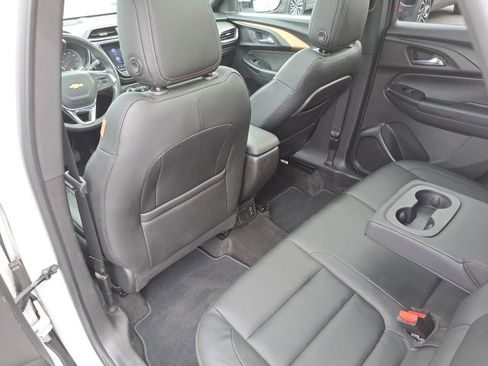 Certified 2022 Chevrolet TrailBlazer ACTIV w/ Sun and Liftgate Package AWD/4WD image 17