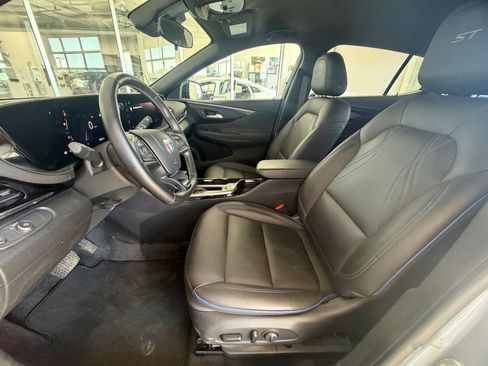 Used 2024 Buick Envista Sport Touring w/ Convenience I Package FWD image 16