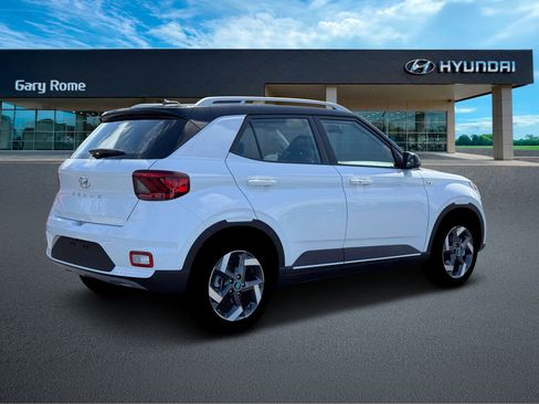 New 2026 Hyundai Venue SEL FWD image 8