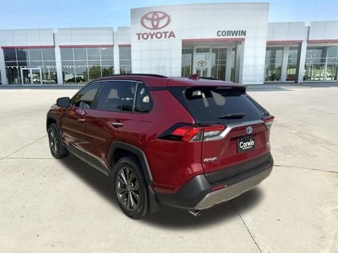 Used 2022 Toyota RAV4 Limited AWD/4WD image 6