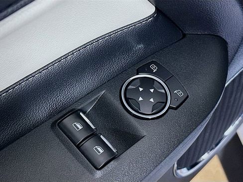 Used 2022 Ford Mustang GT Premium w/ Equipment Group 401A image 7