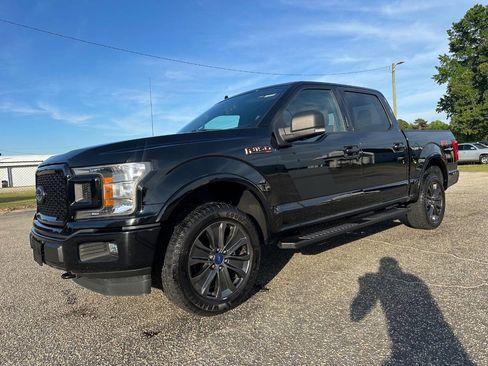Used 2018 Ford F150 XLT w/ Equipment Group 302A Luxury AWD/4WD image 23