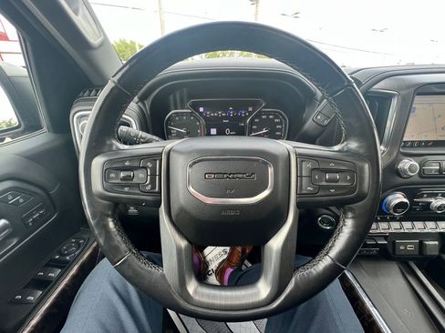 Used 2019 GMC Sierra 1500 Denali w/ Denali Ultimate Package AWD/4WD image 22