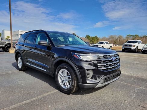 Used 2025 Ford Explorer Active image 7