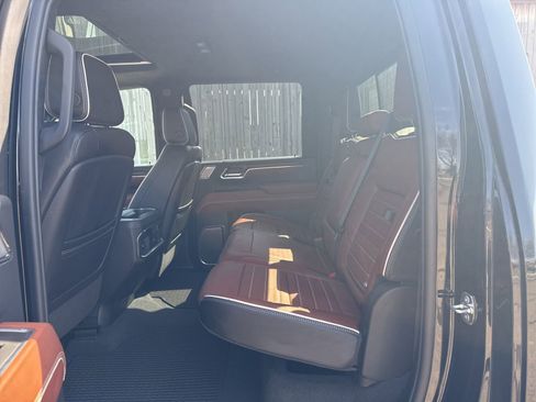 Used 2024 GMC Sierra 2500 Denali Ultimate w/ Max Trailering Package AWD/4WD image 14