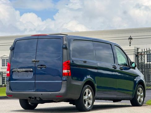 Used 2021 Mercedes-Benz Metris image 12