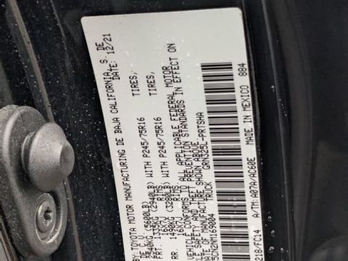 Used 2022 Toyota Tacoma SR5 w/ Technology Package RWD image 24