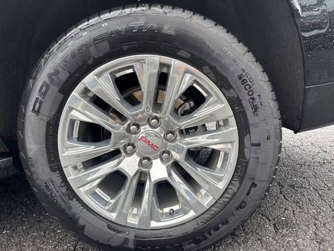 Certified 2025 GMC Yukon XL Denali w/ LPO, Floor Liner Package AWD/4WD image 8