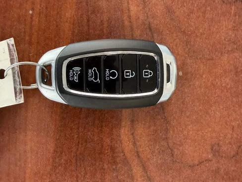 Used 2021 Hyundai Palisade Limited w/ Winter Package AWD/4WD image 22