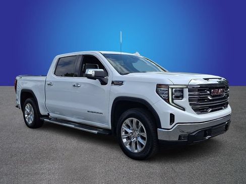 Used 2023 GMC Sierra 1500 SLT w/ SLT Premium Package AWD/4WD image 3
