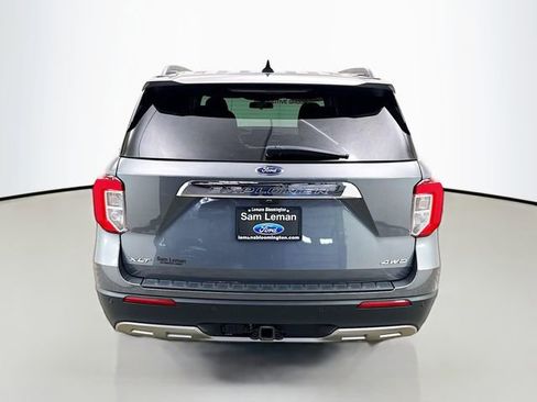 Used 2022 Ford Explorer XLT w/ Equipment Group 202A image 6