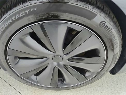 Used 2025 Tesla Model S image 51