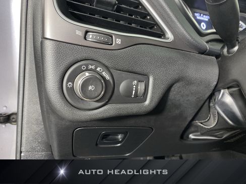 Used 2019 Jeep Cherokee Latitude w/ Popular Appearance Group AWD/4WD image 24