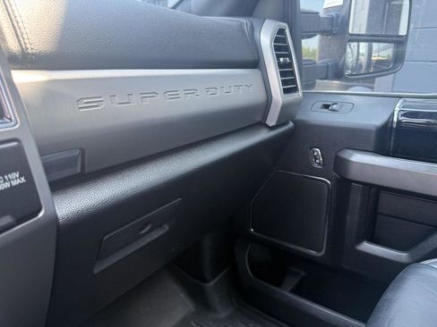 Used 2020 Ford F250 Platinum AWD/4WD image 11