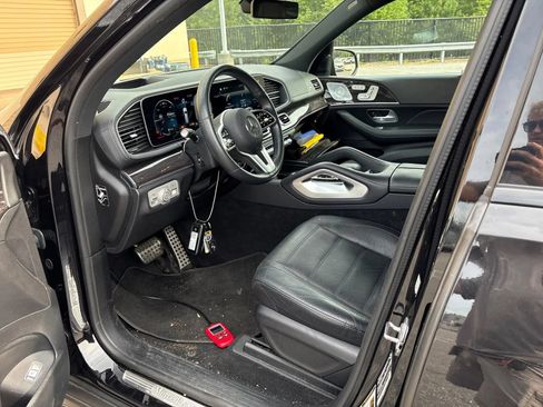 Used 2020 Mercedes-Benz GLS 580 4MATIC image 3