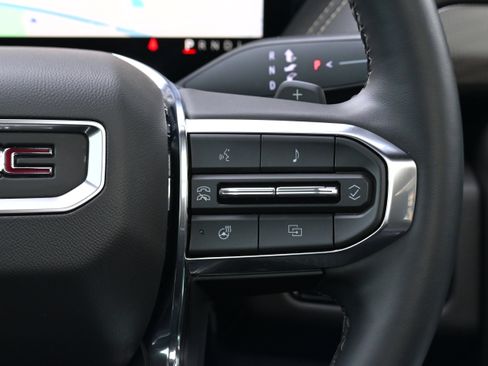 Used 2025 GMC Yukon Elevation w/ Elevation Premium Package image 23