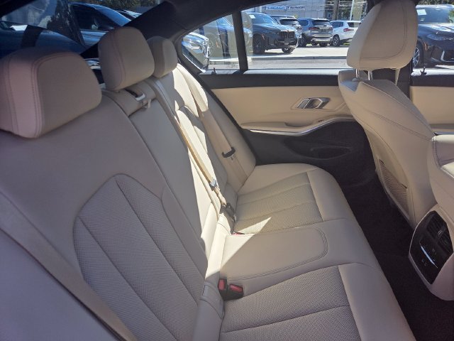Certified 2022 BMW 330i xDrive Sedan w/ Premium Package AWD/4WD image 29