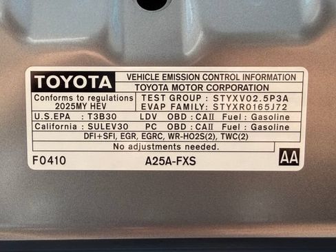 Used 2025 Toyota Camry SE AWD/4WD image 24