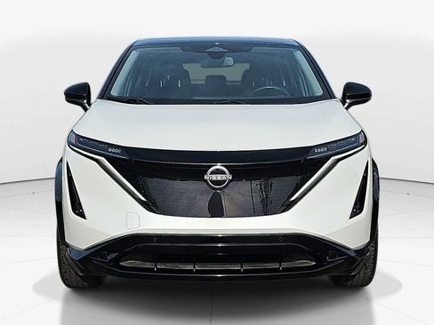 Used 2023 Nissan Ariya FWD image 11