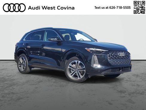 Used 2025 Audi Q5 Premium w/ Convenience Package AWD/4WD image 1