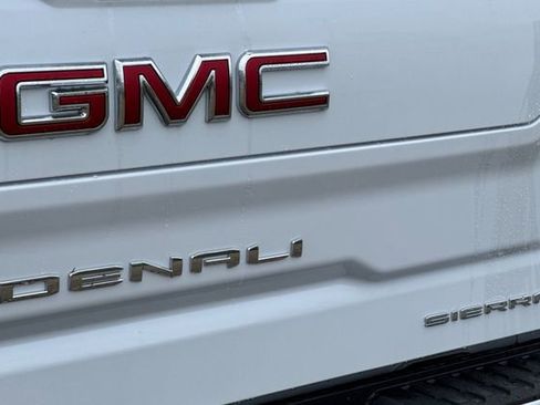 New 2026 GMC Sierra 1500 Denali w/ Denali Reserve Package image 33