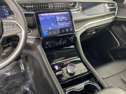 Used 2023 Jeep Grand Cherokee 4WD 4xe image 29