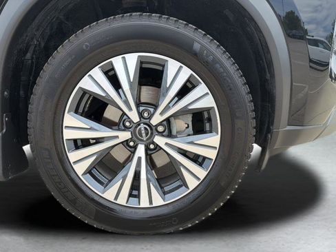Certified 2022 Nissan Rogue SV AWD/4WD image 22