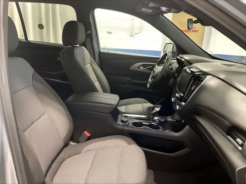 Used 2023 Chevrolet Traverse LT AWD/4WD image 11