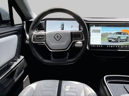 Used 2025 Rivian R1S Adventure AWD/4WD image 5