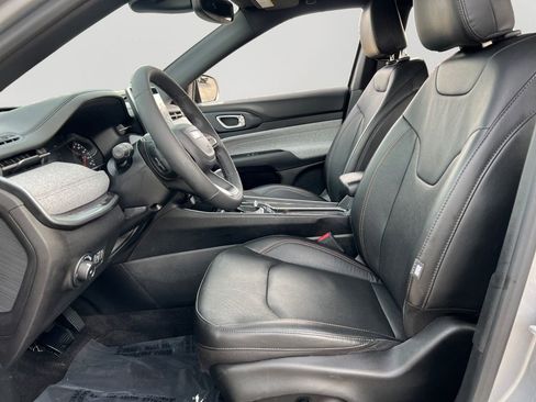 Used 2023 Jeep Compass Latitude w/ Sun and Sound Group image 15