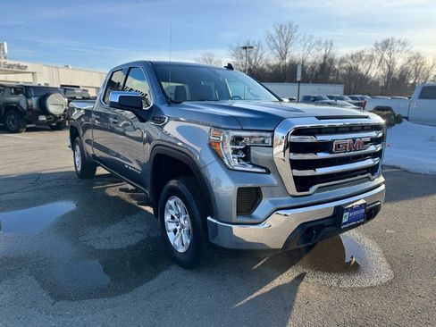 Used 2020 GMC Sierra 1500 SLE w/ SLE Value Package image 8
