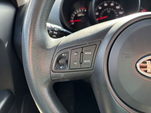 Used 2010 Kia Soul + w/ Audio Pkg image 18