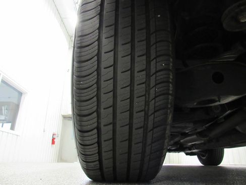 Used 2023 Nissan Rogue S AWD/4WD image 18