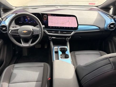 Used 2024 Chevrolet Equinox EV LT FWD image 14