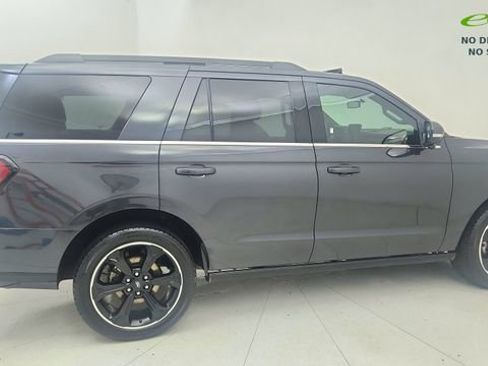 Used 2023 Ford Expedition Limited RWD image 6