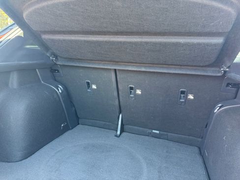 Used 2019 Nissan Kicks SR FWD image 16