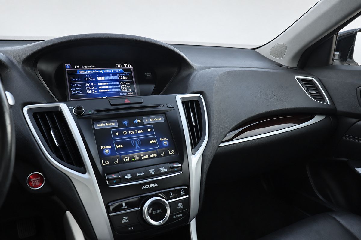 Used 2017 Acura TLX FWD image 30