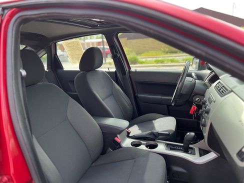 Used 2011 Ford Focus SES w/ 401A Rapid Spec Order Code FWD image 39