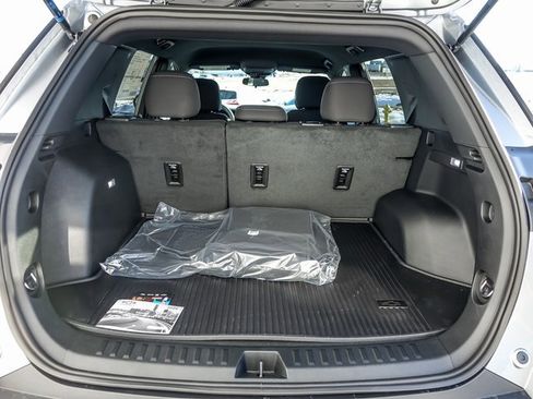 New 2026 Chevrolet Equinox LT w/ LPO, Floor Liner Package image 8