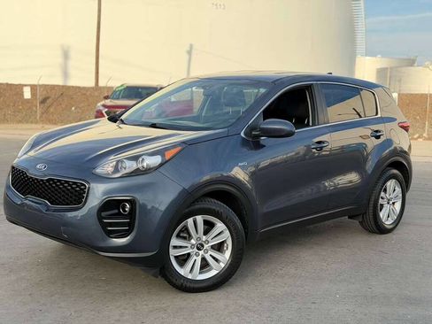 Used 2019 Kia Sportage LX AWD/4WD image 3