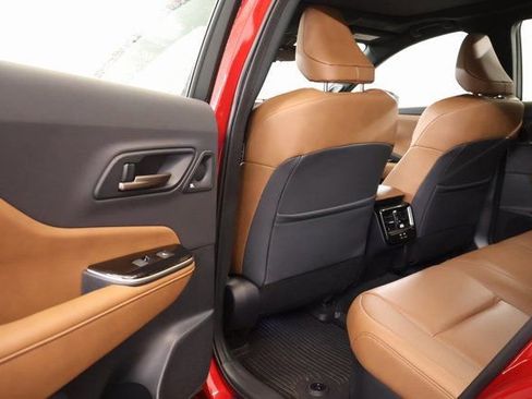 New 2025 Toyota Crown Signia image 25