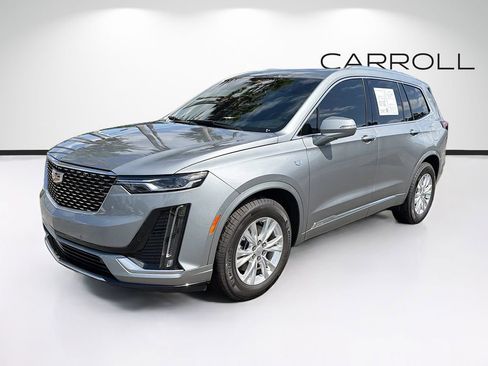 Used 2025 Cadillac XT6 Luxury FWD image 7