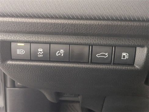 Used 2025 Toyota Camry SE image 14