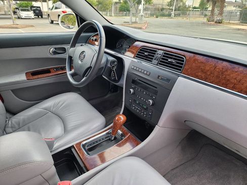 Used 2005 Buick LaCrosse CXS image 13