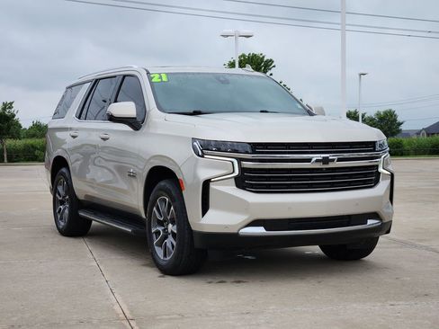 Used 2021 Chevrolet Tahoe LT w/ LT Signature Package AWD/4WD image 3